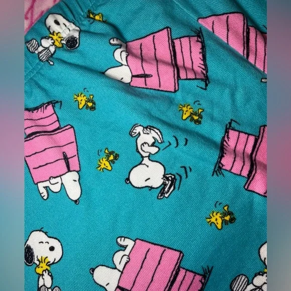 Snoopy Women's Print Sleep Shorts - Picture 6 of 8